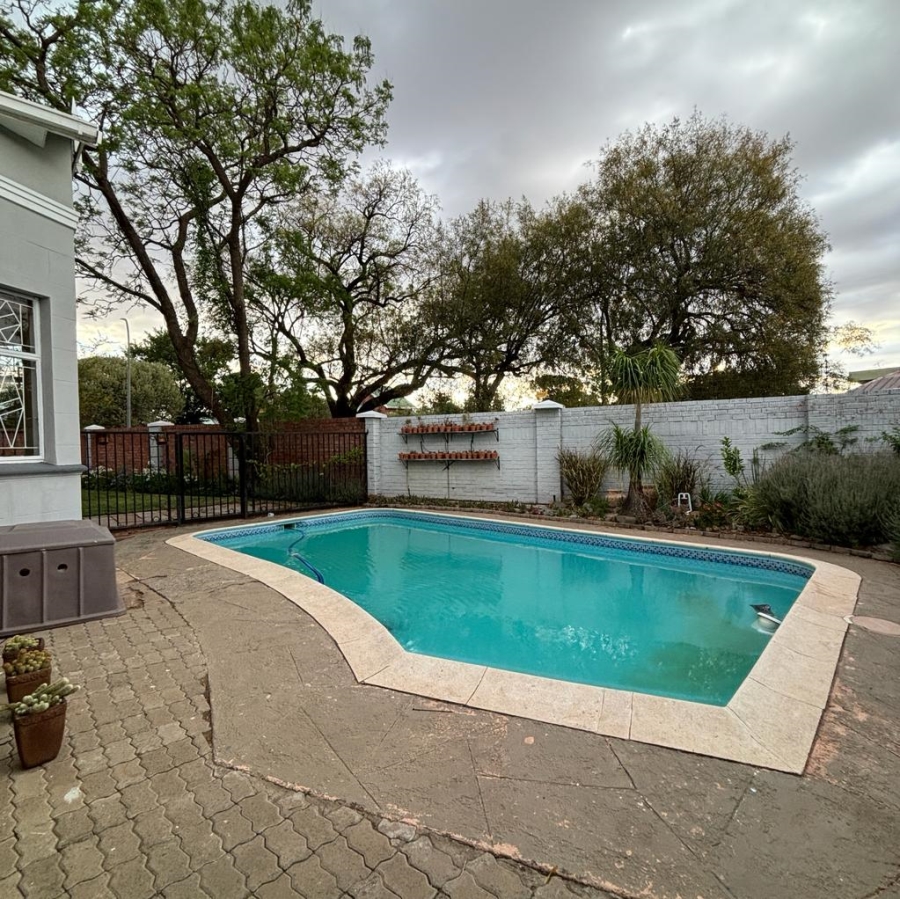 3 Bedroom Property for Sale in Belgravia Northern Cape